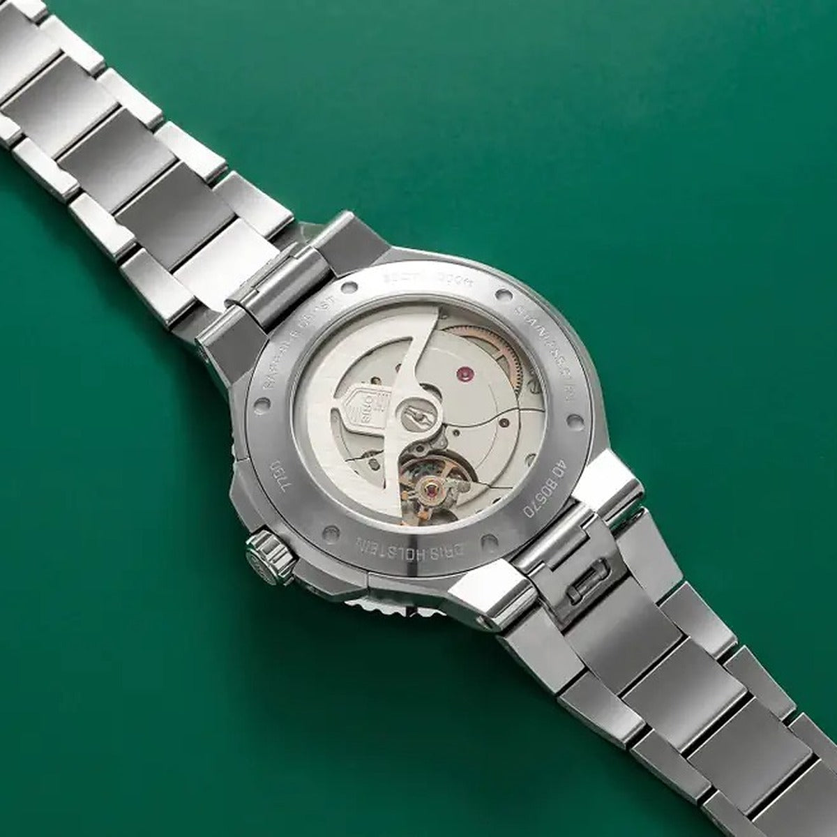 Aquis Date Calibre 400