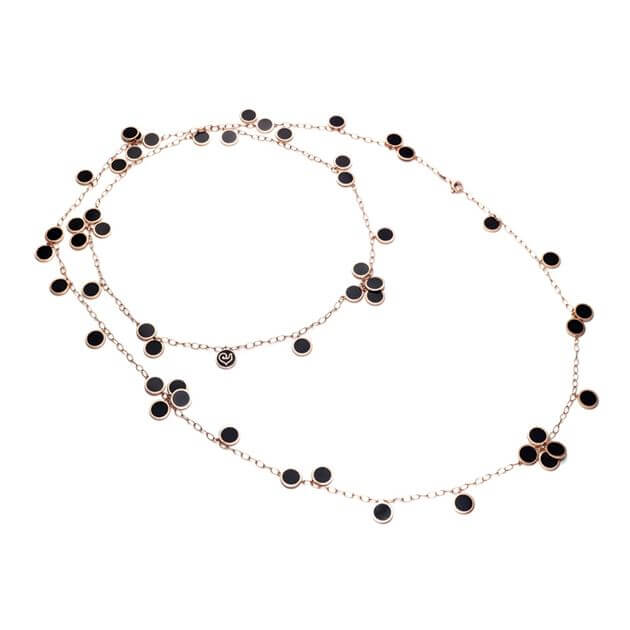 Collier long à paillettes en émail noir