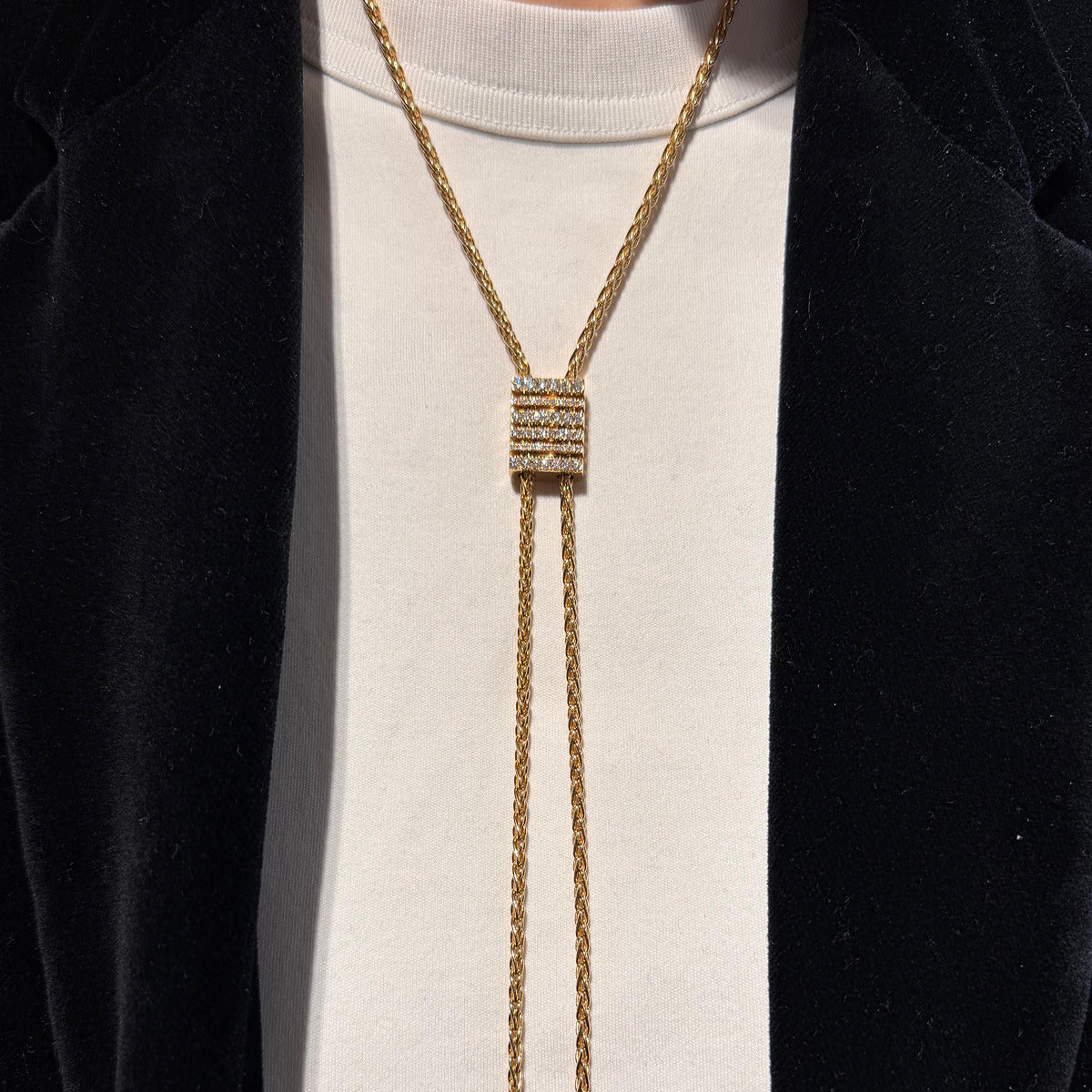 Girocollo sciarpina con elemento scorrevole