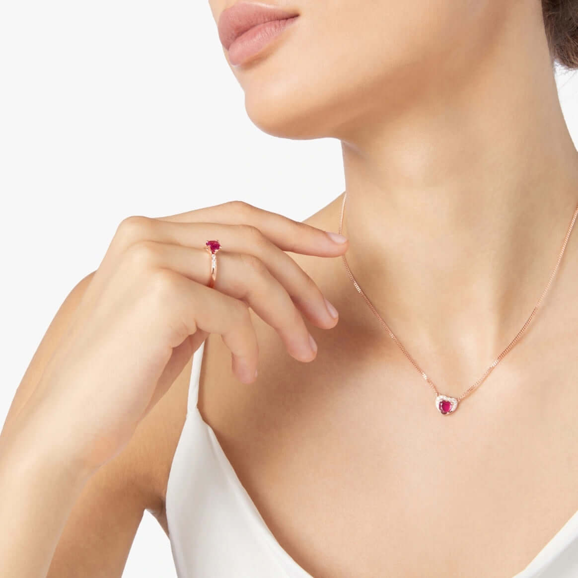 Anello Cuore Prezioso Rubino