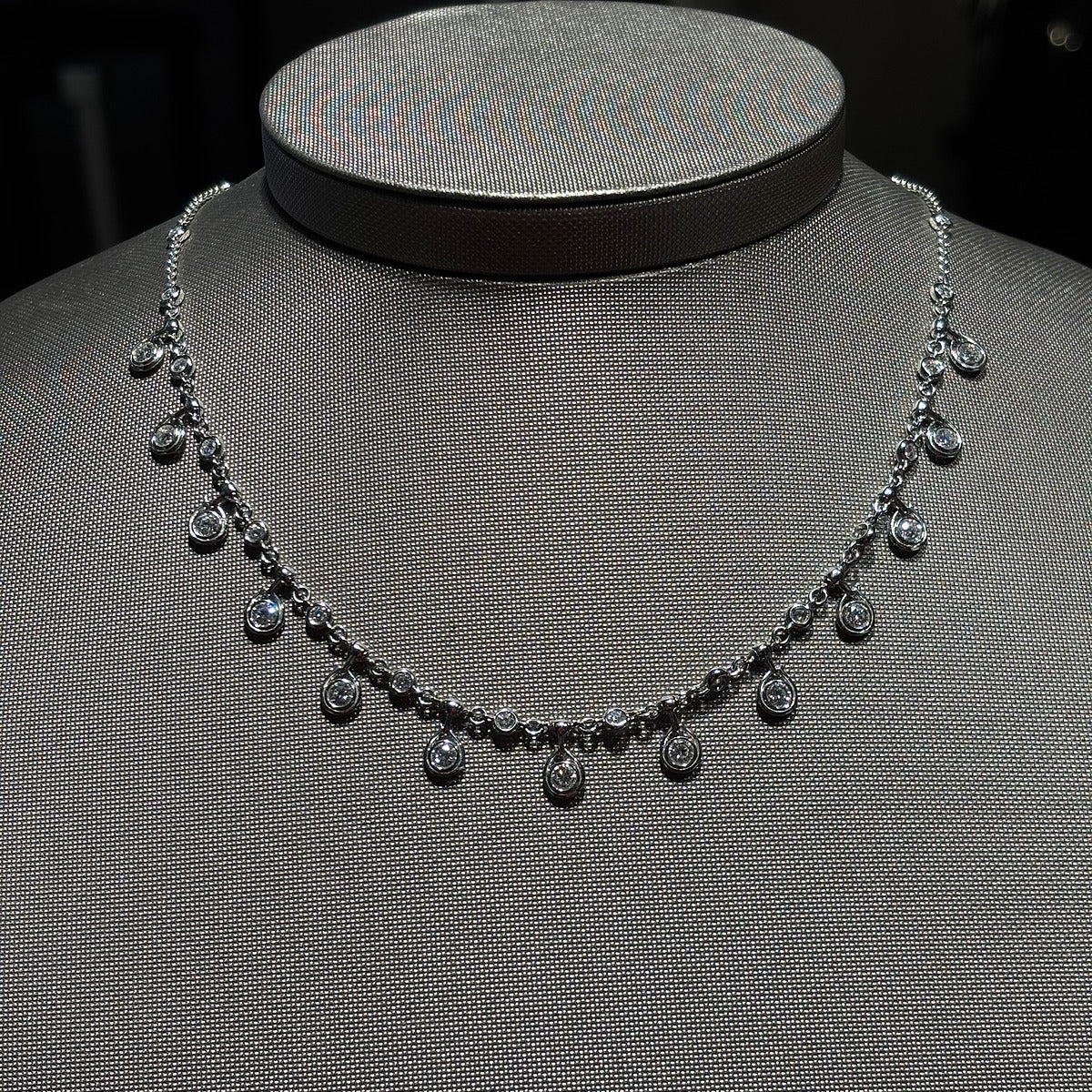 Girocollo con Diamanti Pendenti