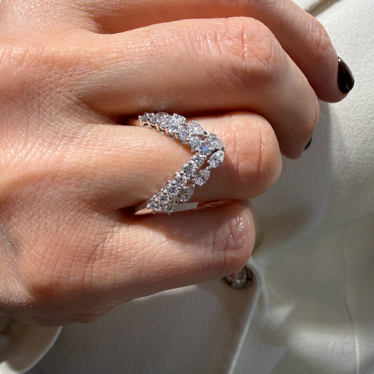 Anello Chevron Oro Bianco