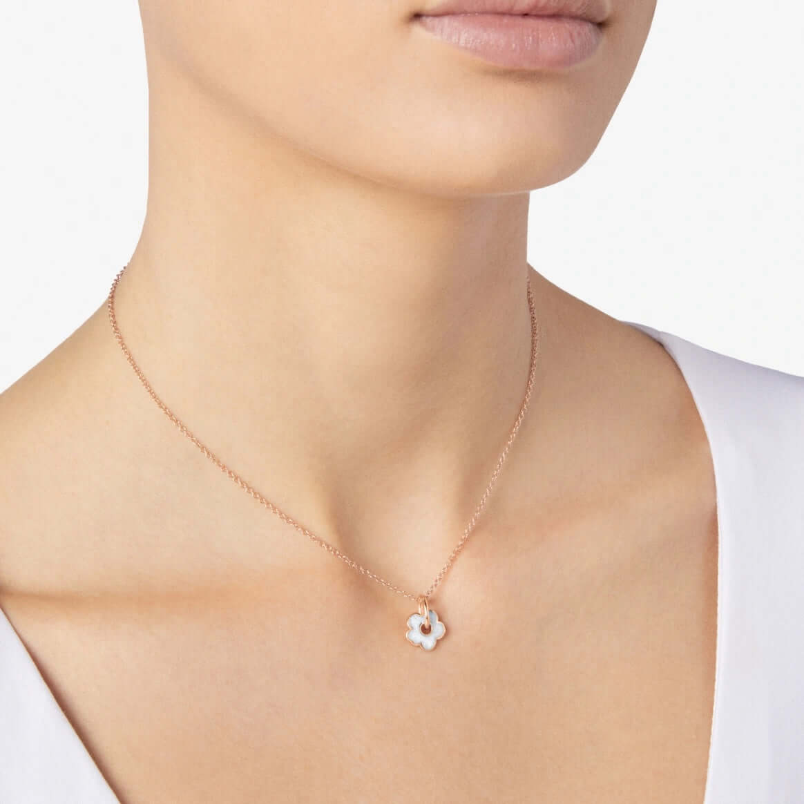 Ciondolo Fiore Madreperla